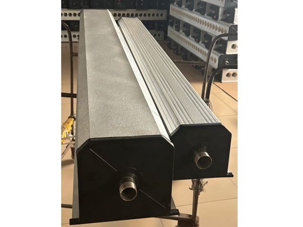 太陽能工程聯(lián)箱