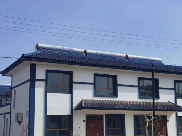 無動力太陽能熱水器